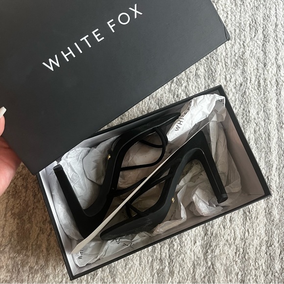 Black suede mules from white fox boutique - Picture 4 of 4